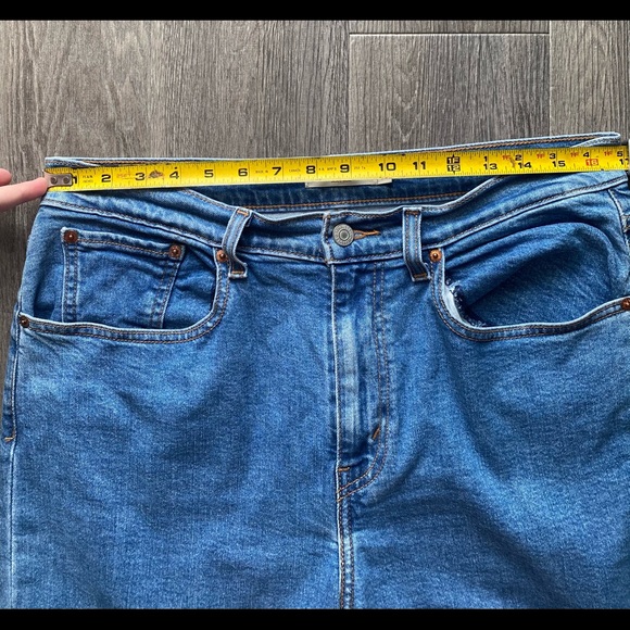 Levi’s Mom Jean - Picture 6 of 8